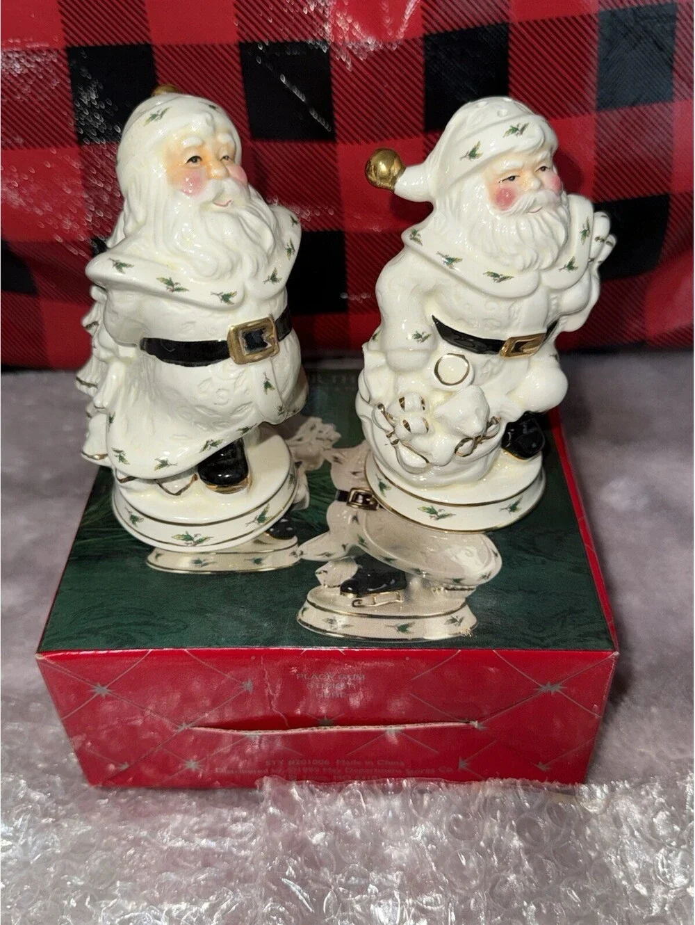 🎅🏻 Christmas Happy Holidays Salt And Paper Shaker Santa Clause Set